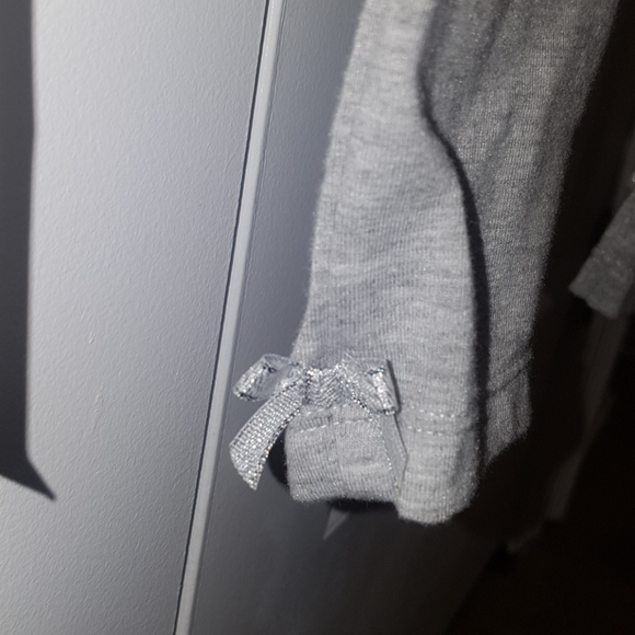 Calvin Klein 18mths baby girl top and leggings set - Picture 3 of 4